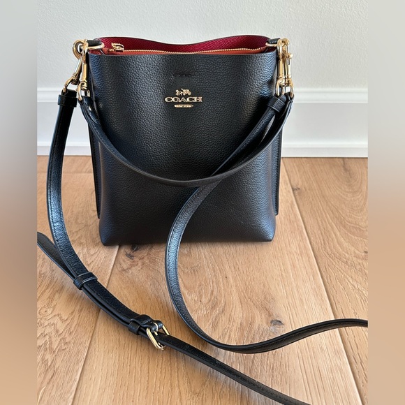 Coach Handbags - Coach Mollie Bucket Bag